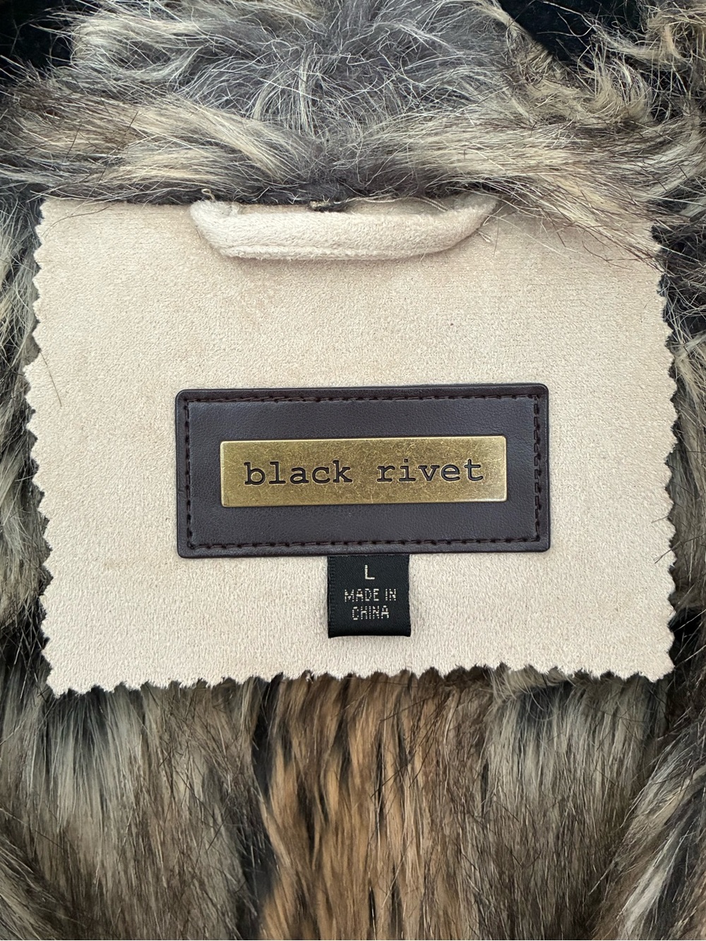 Black Rivet Faux Fur Suede Coat, Sz Large - Picture 7 of 15